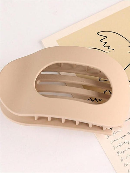 Headrest-Friendly Flat Hair Clips